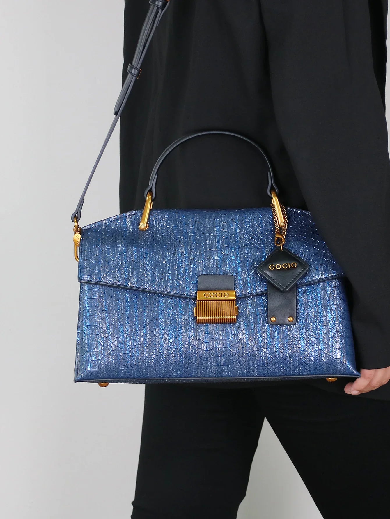 COCIO | Embossed Snake-Print Bag